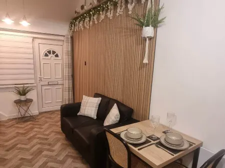 Cosy Moat House Cottage No.3