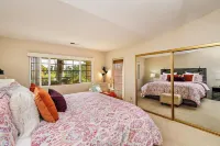 Cozy Home in Palm Desert
