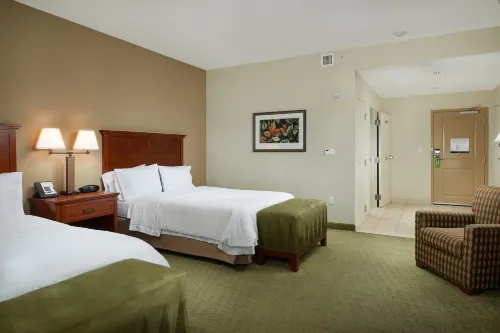 Hampton Inn & Suites Salem Hotels in Salem