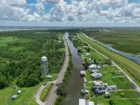 Camp Dularge DeLight Sleeps 8 Dulac & Houma by Falgout Marina