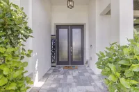 Amazing Outdoor kitchen & Private Screened In Pool
