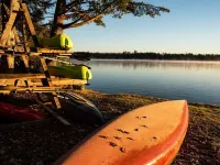 Enjoy beautiful Maine with direct access to Snowmobile trails on Piper Pond 皮斯卡特奎斯縣酒店