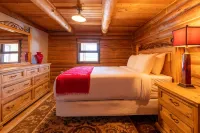 East Glacier Cabin w/ Stunning Views of the Rockies! 30 min from 2 GNP entrances
