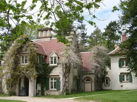 LUXE 3BD/2BA 29 min>NYC w/Parking & deck