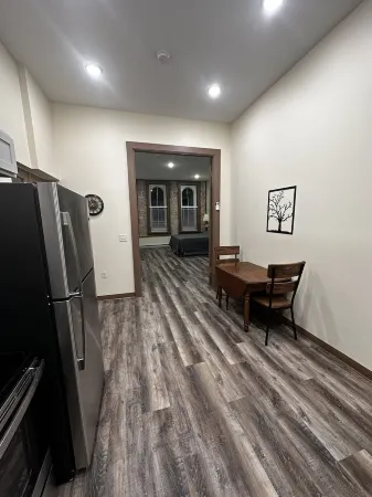 Cozy 1 bedroom apartment located in beautiful downtown New Ulm Mn. Отели в г. Нью-Алм