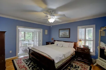 Large Beach House for Bigger, Better Gatherings!