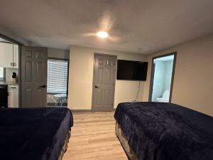 Modern 2 bed Home 10 mins from Dtown Gainesville