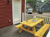 Upscale Spacious OOB Beach House - Seasonal Heated Pool