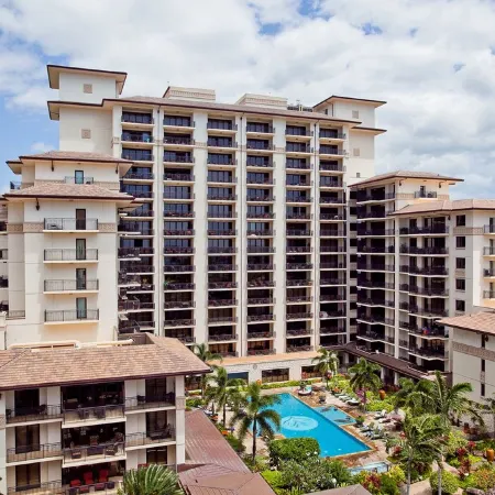 Luxurious, Spacious, High-end Beachfront Vacation Villa Free Parking
