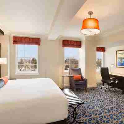 Hotel Saranac, Curio Collection by Hilton Rooms