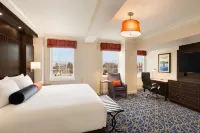 Hotel Saranac, Curio Collection by Hilton Hotels near Robert Louis Stevenson Cottage