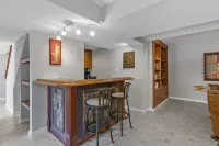 O'Fallon Edge Oasis- 4bd/3bt, Wooded Backyard, Office, Great Family Getaway