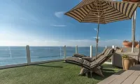 OCEANFRONT! 2 Suites + 1bdrm&ba! BEACH HOUZ!