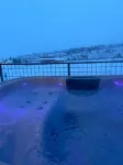 BRAND NEW Contemporary 2 BR near Winter Park Ski Resort on Shuttle w/priv hottub