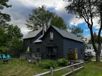 Quintessential farmhouse with hot tub, mountain views, sparkling clean