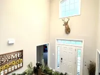 Quiet peaceful Stone mountain fun House with Pool ,Hot Tub￼ and vineyards near Hotels in Traphill