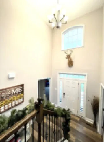 Quiet peaceful Stone mountain fun House with Pool ,Hot Tub￼ and vineyards near