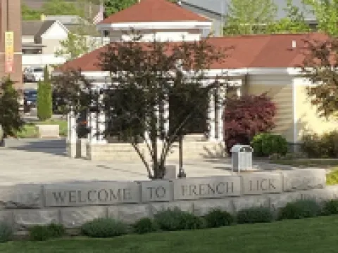 Charming,Cozy, Cottage - French Lick Quarters - Walk Casino/Resort, Pubs, Etc Hotels in Orange County