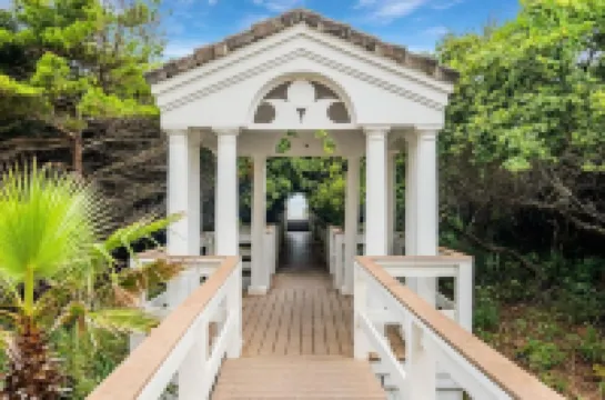 Luxurious Sea Grove Home with beach view and private beach Access. Hotels in Seagrove Beach