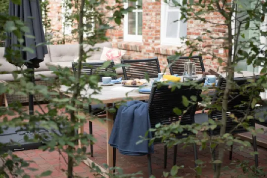 Luxurious Ukena vacation apartment in the count's Karl-Georgs-Forst; dogs welcome