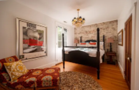 Historic Downtown Loft Apartment