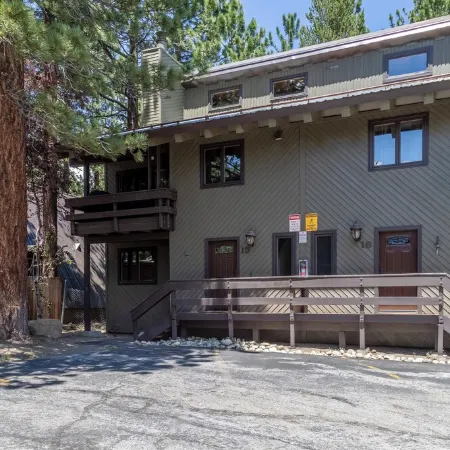 Fully Remodeled 2Bed + Loft, 3Bath 1,857sf Mammoth Condo