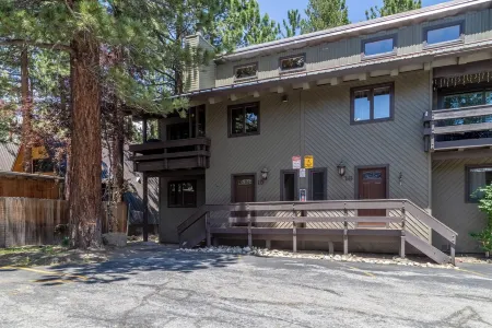 Fully Remodeled 2Bed + Loft, 3Bath 1,857sf  Mammoth Condo