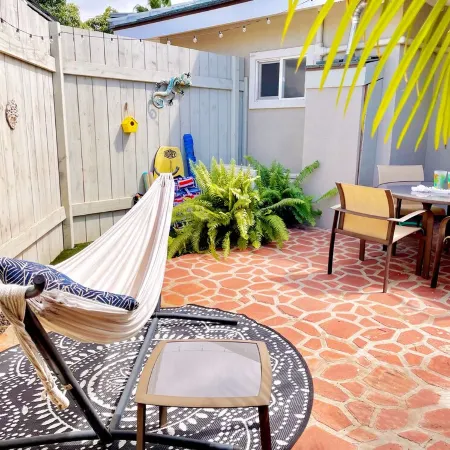 Private Modern 1BR/1BA Tropical Kihei Maui Cottage by the Beach