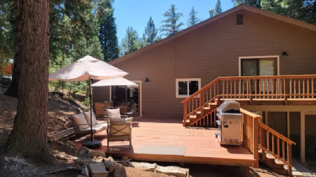 Newly updated Lake Almanor West home just minutes from the lake