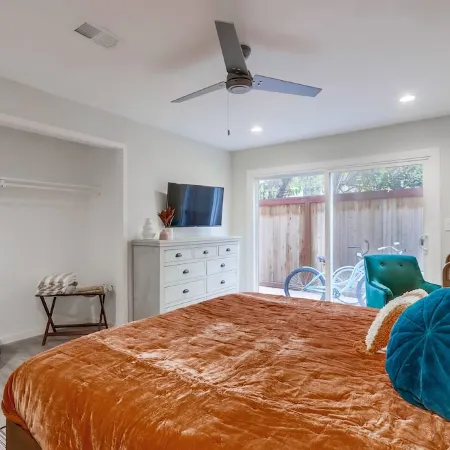 Luxe Three Bedroom Beach House with Private Patio