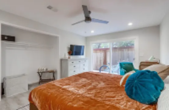 Luxe Three Bedroom Beach House with Private Patio