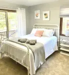 Lake Harmony/Split Rock Retreat -  Family Friendly - 2 Living Spaces