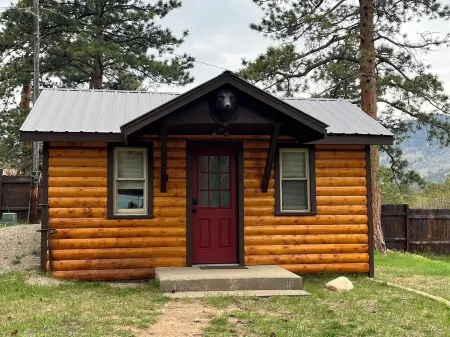 Perfect for Couples, Friends, & Small Families.  License #3051