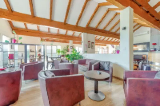 บริท โฮเทล คัสตรัส