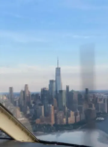 2 min away from train station 亨廷頓屯酒店