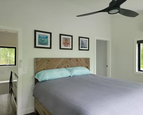 Stunning modern cabin high on a ridge with sunrise and sunset views! Hotels in Hardy County