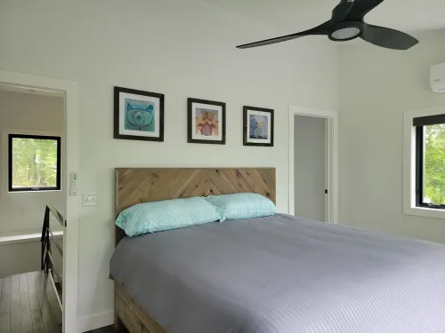 Stunning modern cabin high on a ridge with sunrise and sunset views!