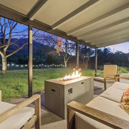 Three Oaks - Perfectly Designed Nature Escape!