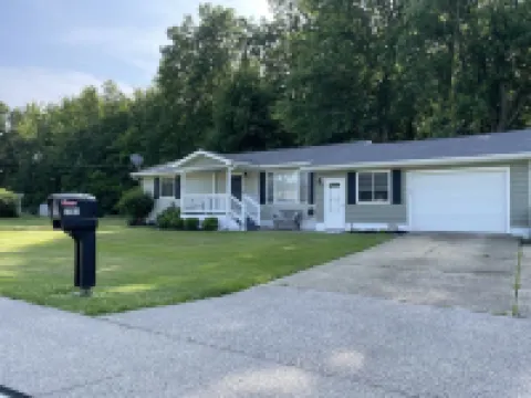 Cozy 3-bedroom house in Saybrook on the Lake 4.2 m. To GOTL, 10 m. Spire