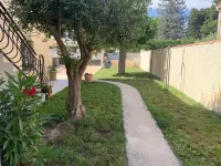 Hote Provence Hotels in Eyguieres