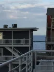 Beach Block Townhouse With NEW Everything & Ocean Views - 3-نجوم