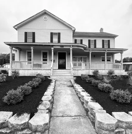 Remodeled Historical Home In Bourbonnais.