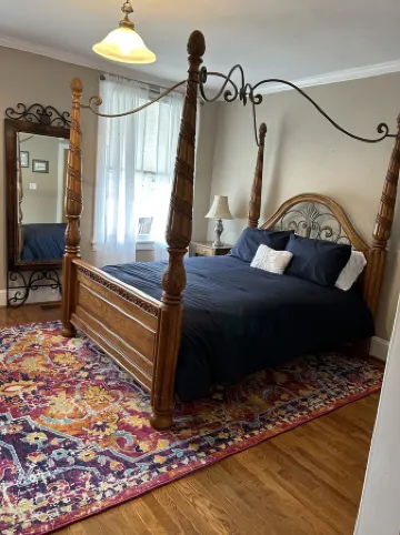 Ideal Location Downtown-Groups&Families! Living Rooms on 3 Levels-Ada Accessible