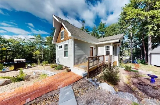 Charming Cottage - Lake Winniepesaukee, Ski, Ice Fish, Boating, Dogs Welcome!
