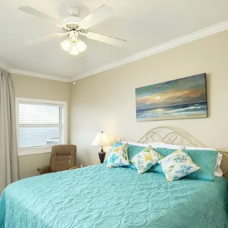 The Perfect Beach Vacation!  Private parking. Unit 703,  3BR, 3BA, Sleeps 12