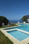 Luxury Apartment Enjoying Premier Location in the Seaside Resort of Los Gigantes Hoteles en Acantilados de Los Gigantes