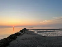 Peaceful South Bowers Beach Pink Firehouse near DE Turf with amazing views