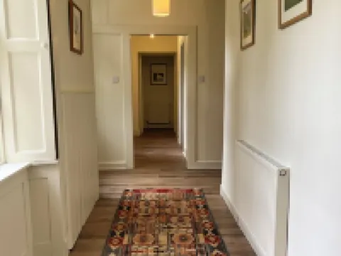 Fantastic Traditional yet Up-to-date Spacious Cottage Very Close to Edinburgh Hotels in Pathhead