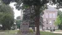 Cedarburg apartment in prime location on Washington Ave