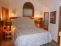 Oceanfront Pet Friendly, 4Br 3.5 BA Luggage/Baggage Lift Spectacular Views